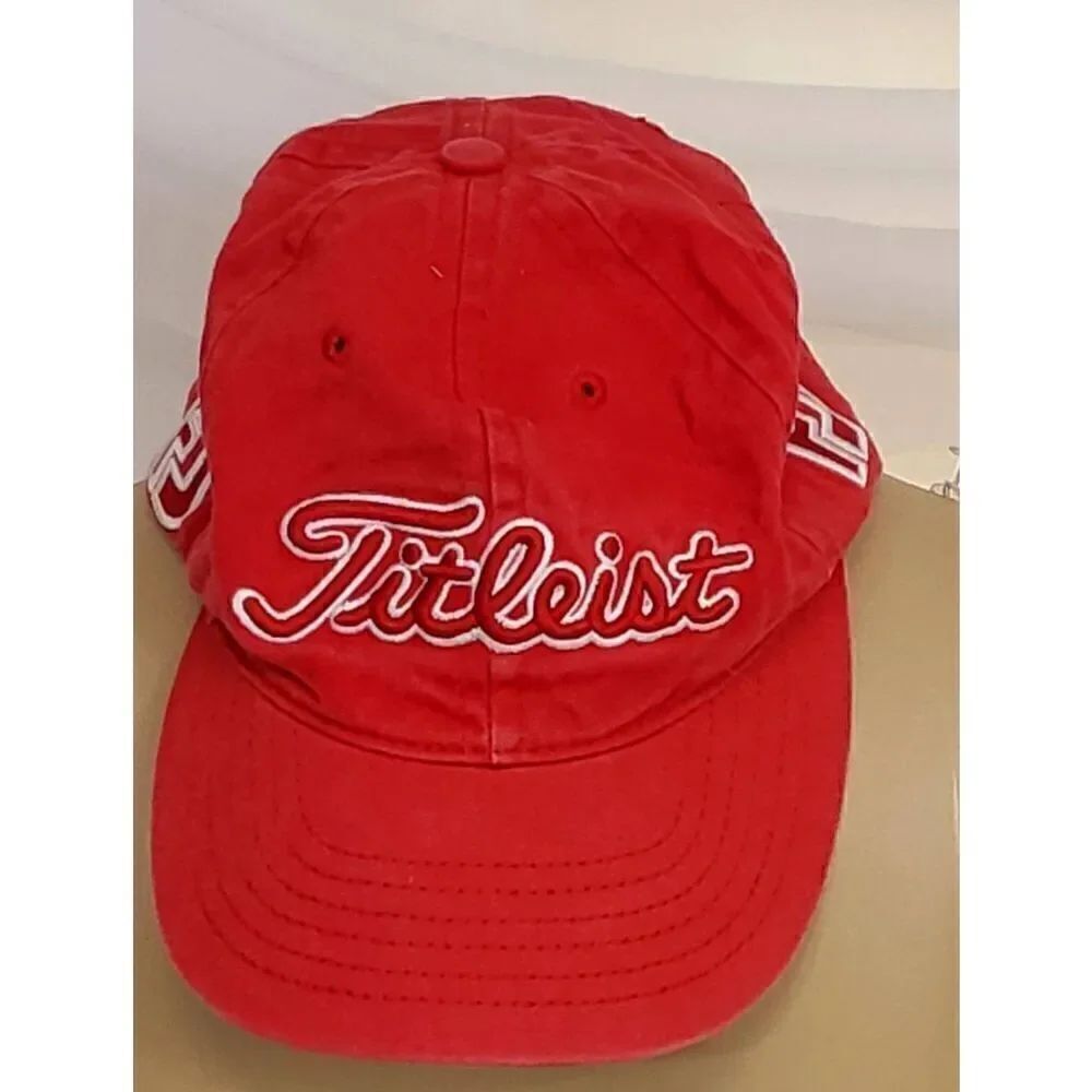 Titleist hat